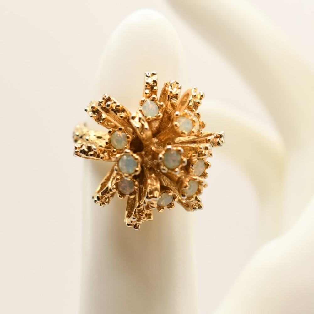 Vintage Faux Opal Starburst Cocktail Ring Gold Tone Size 6